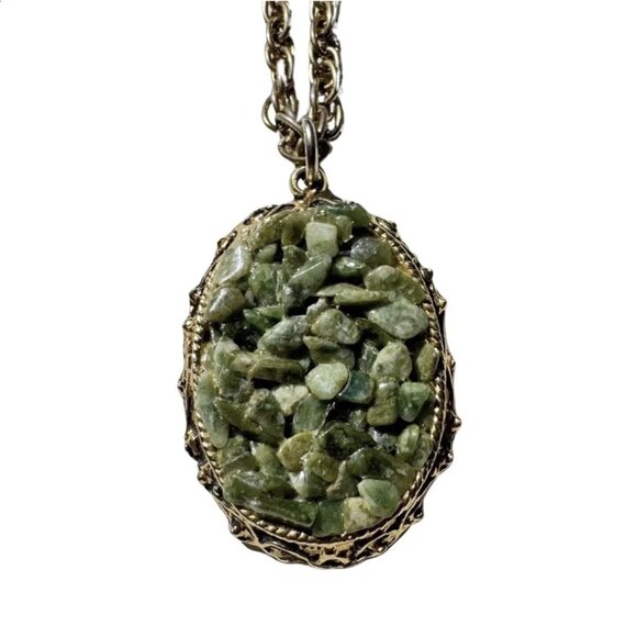 1970s Vintage Crushed Jade Necklace Earrings Set Gold Tone - Picture 2 of 3